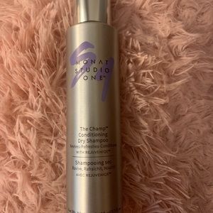 Monat dry shampoo